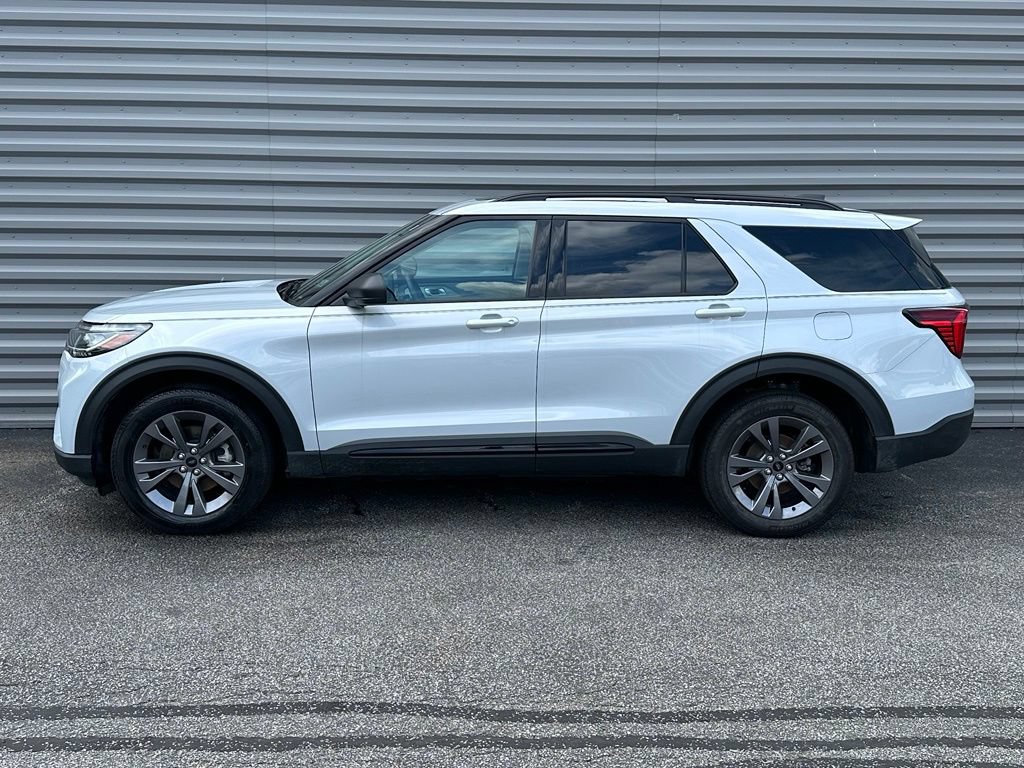 New 2026 Ford Explorer Active w/ Active Comfort Package AWD/4WD image 2