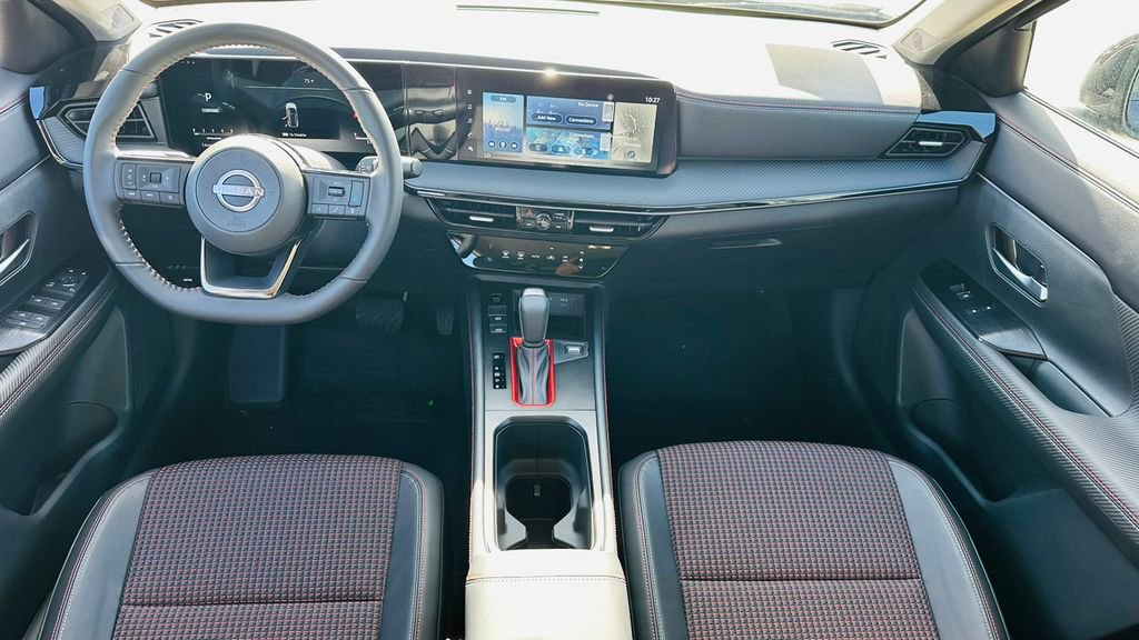 New 2026 Nissan Kicks SR FWD image 14