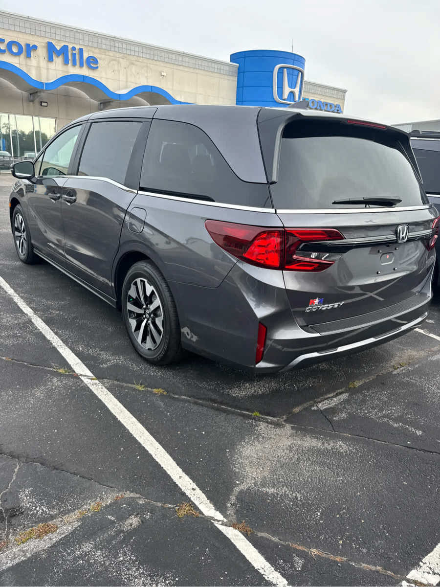 New 2027 Honda Odyssey EX-L image 16