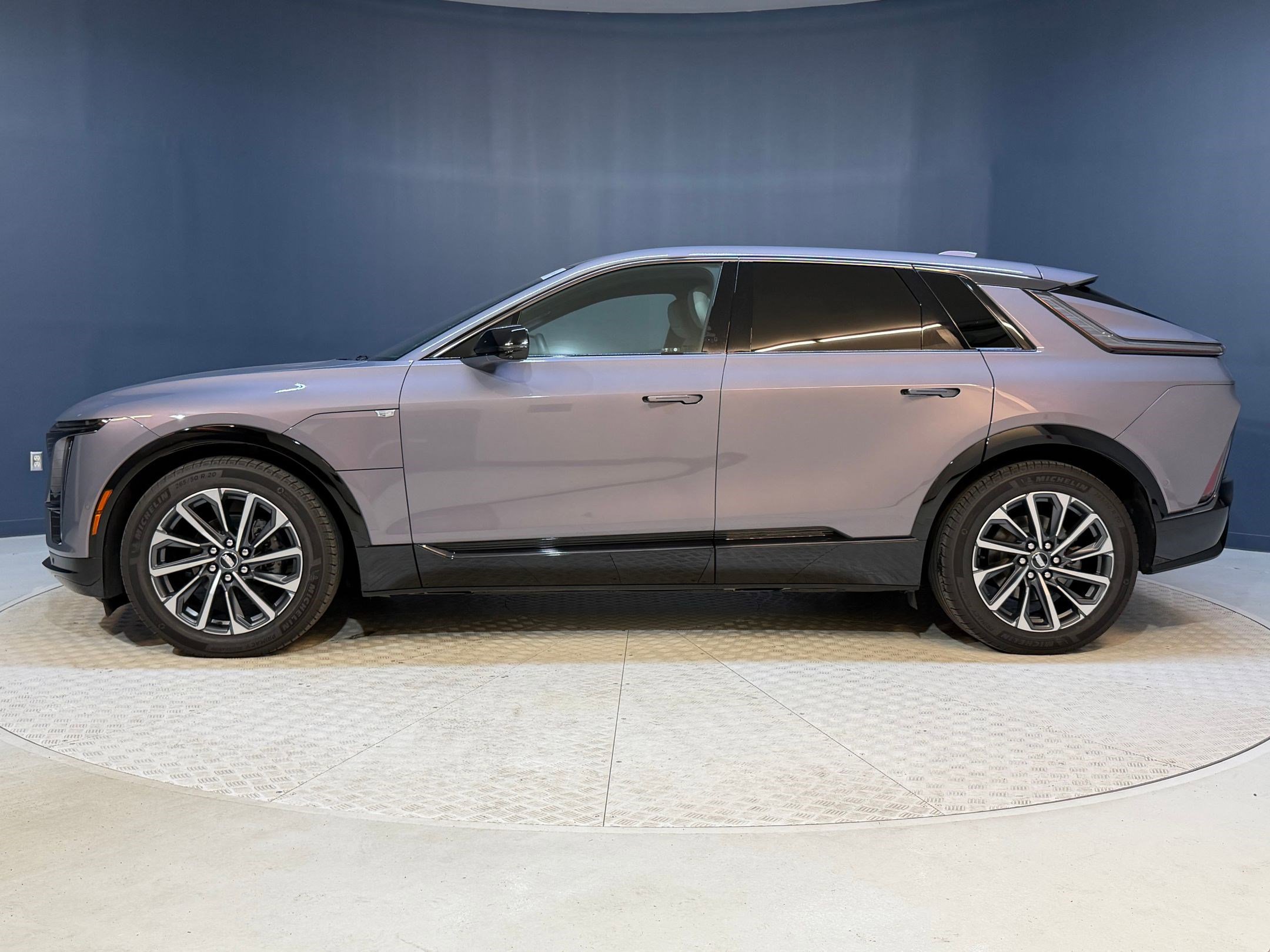 Certified 2024 Cadillac Lyriq Sport image 2