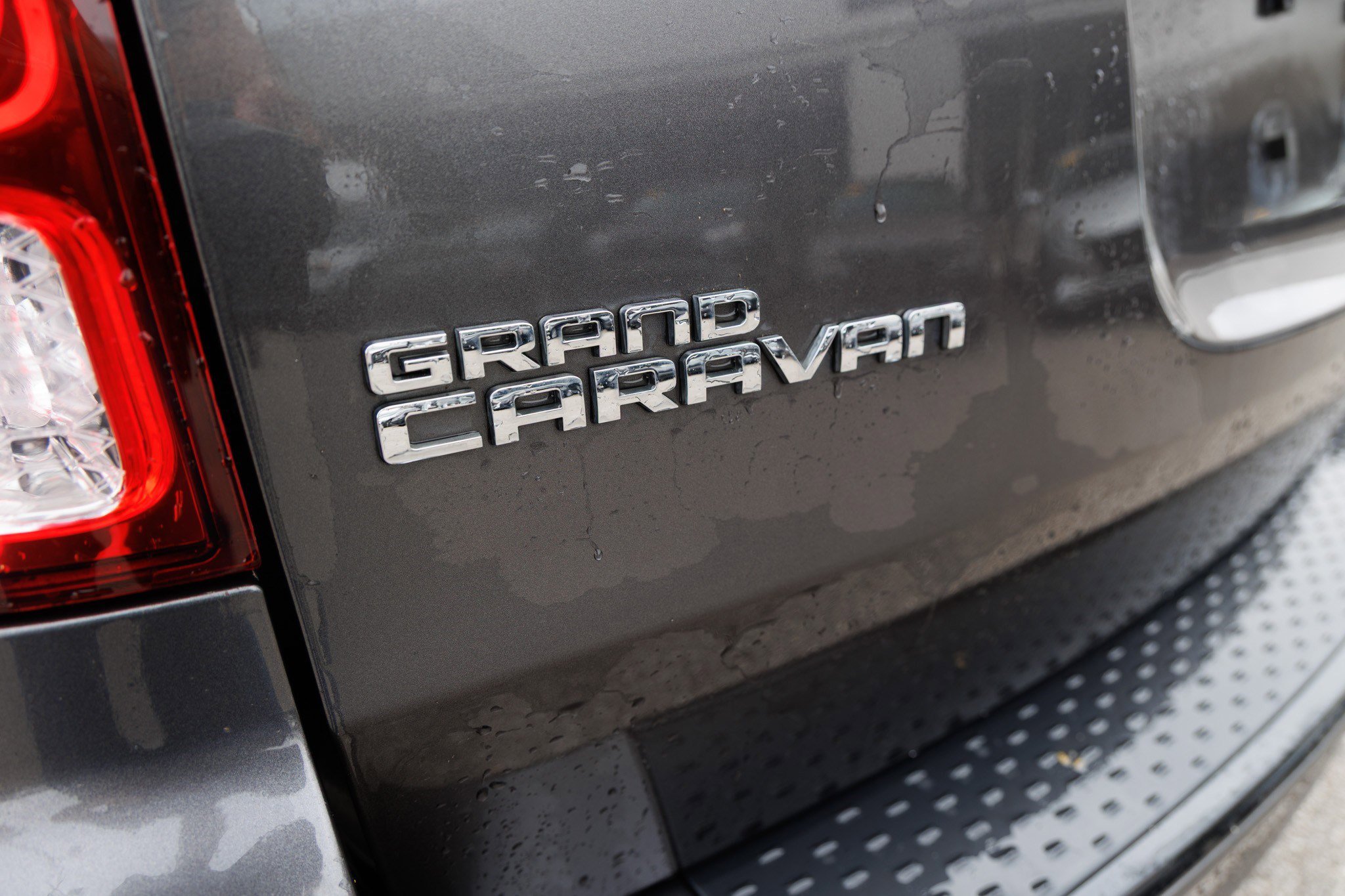 Used 2018 Dodge Grand Caravan SE image 11