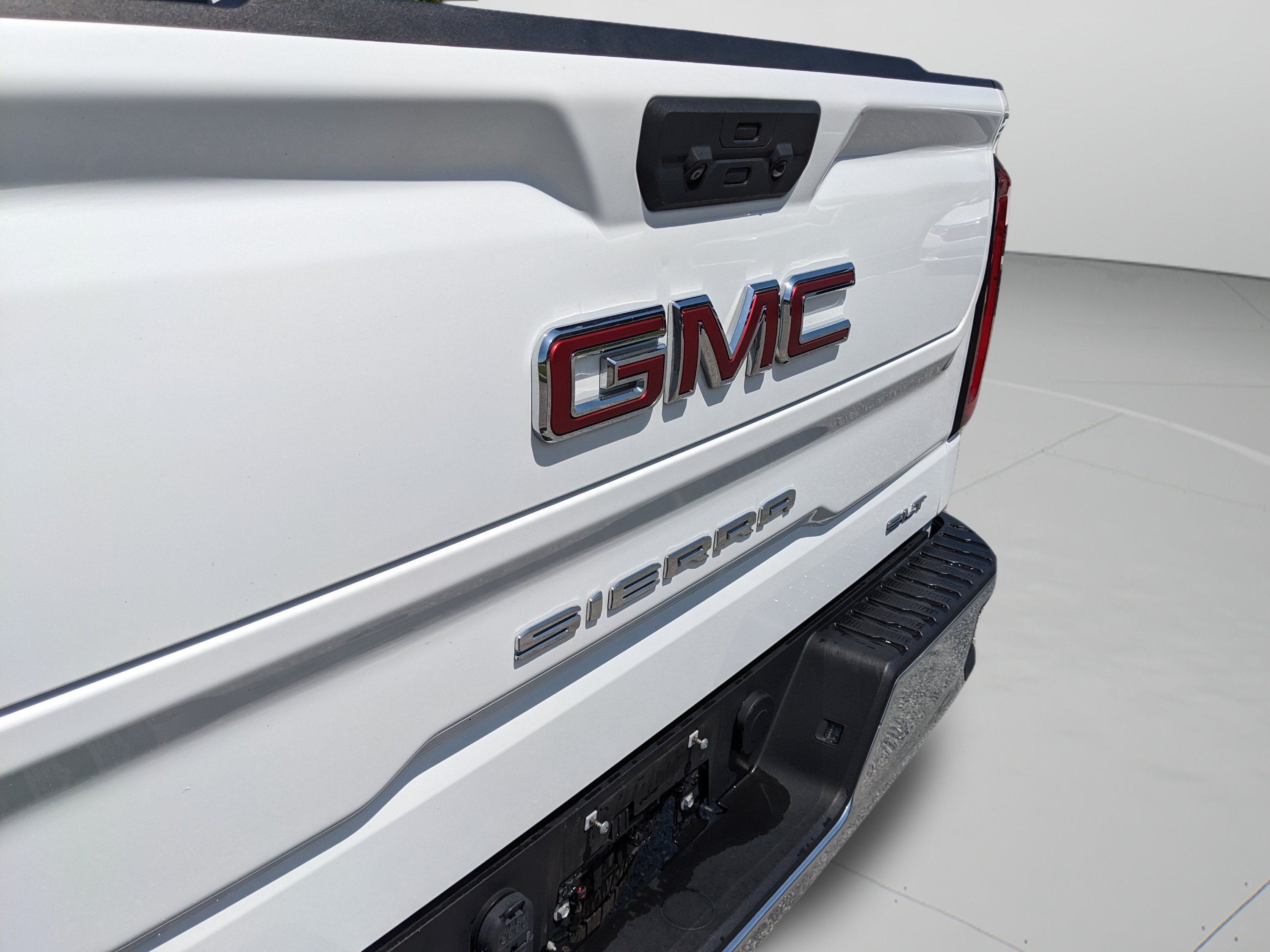 Used 2024 GMC Sierra 1500 SLT RWD image 40