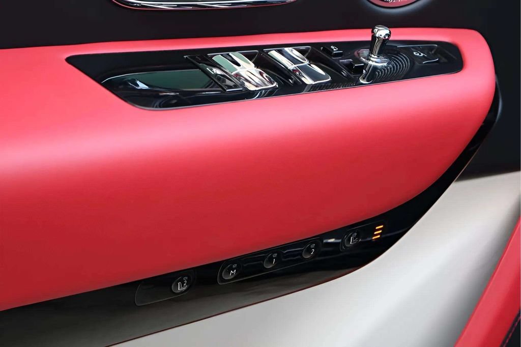 Certified 2026 Rolls-Royce Cullinan w/ Cullinan Package AWD/4WD image 21