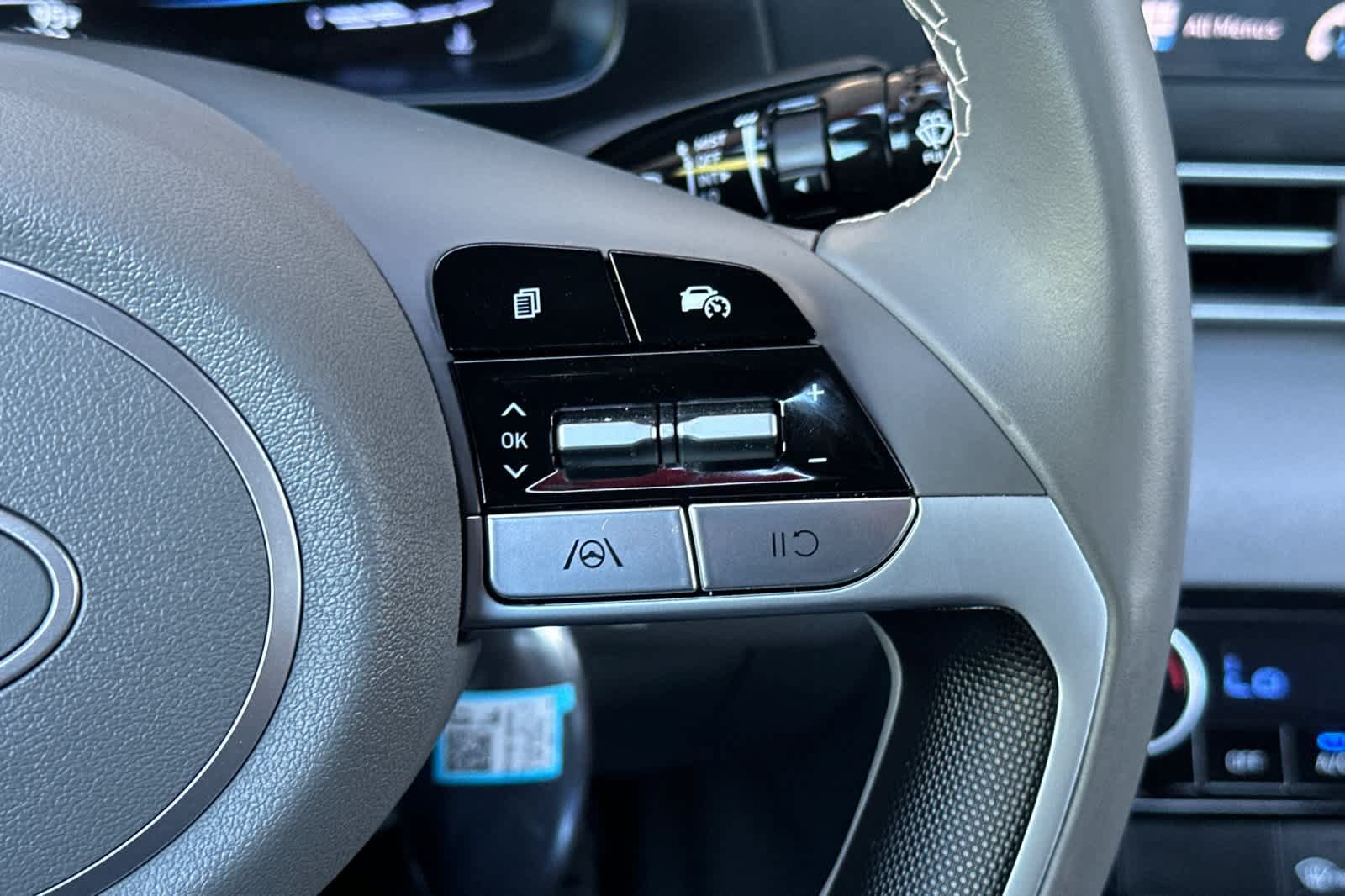 Used 2025 Hyundai Elantra Sport FWD image 26