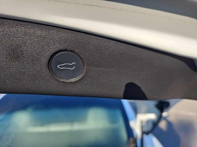 Used 2022 Tesla Model 3 Long Range AWD/4WD image 16