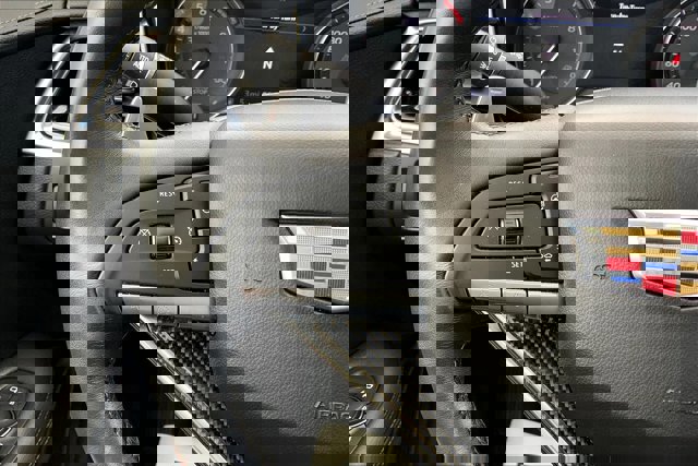 Used 2022 Cadillac XT6 Sport w/ Technology Package image 18