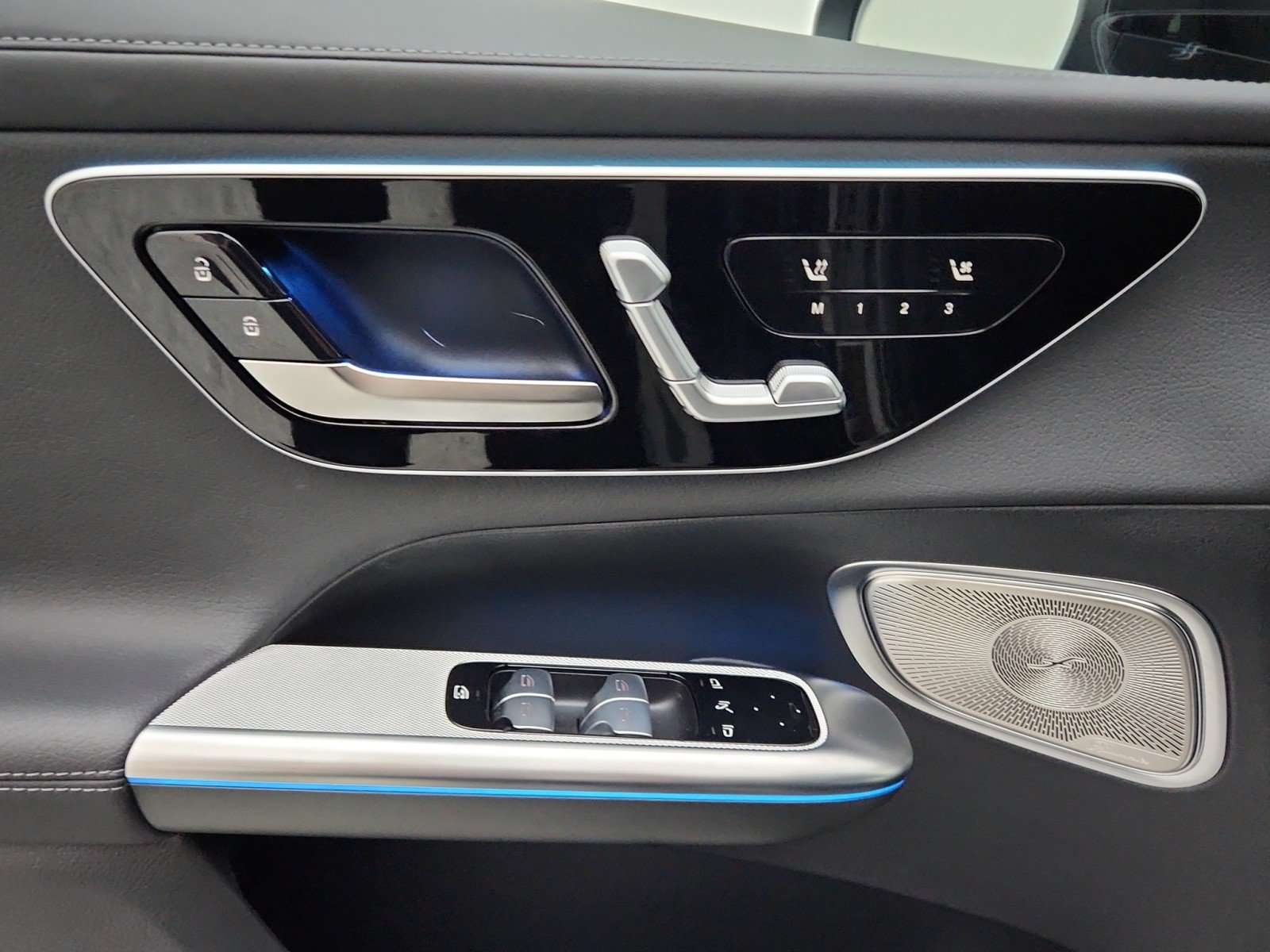 Certified 2026 Mercedes-Benz GLC 300 image 29