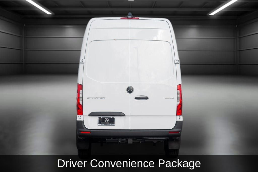 Used 2025 Mercedes-Benz Sprinter 2500 image 4