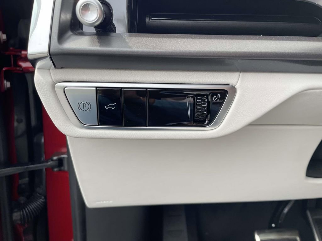 New 2026 Cadillac Vistiq Sport image 22