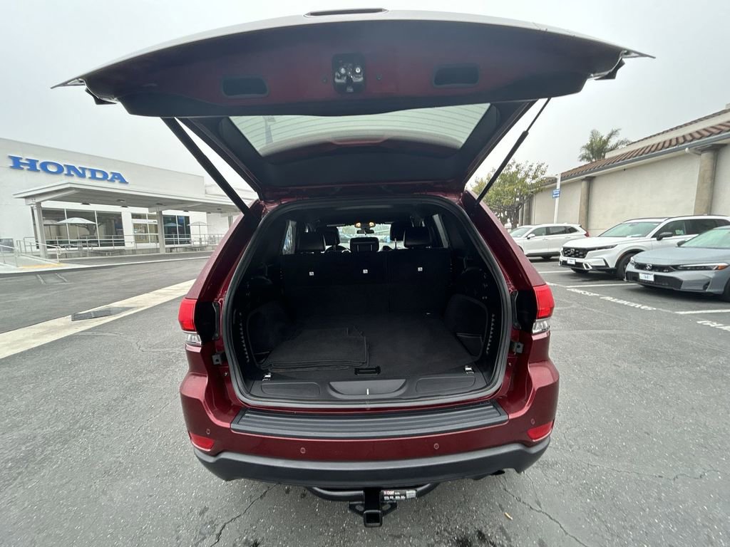 Used 2021 Jeep Grand Cherokee Laredo X image 24