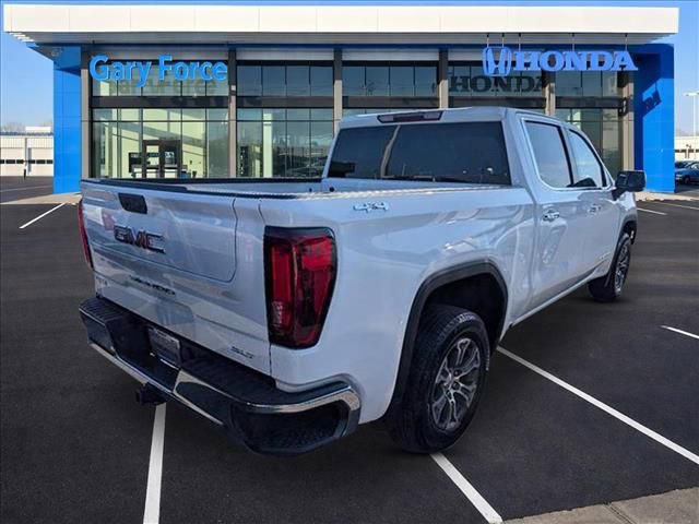 Used 2025 GMC Sierra 1500 SLT image 2
