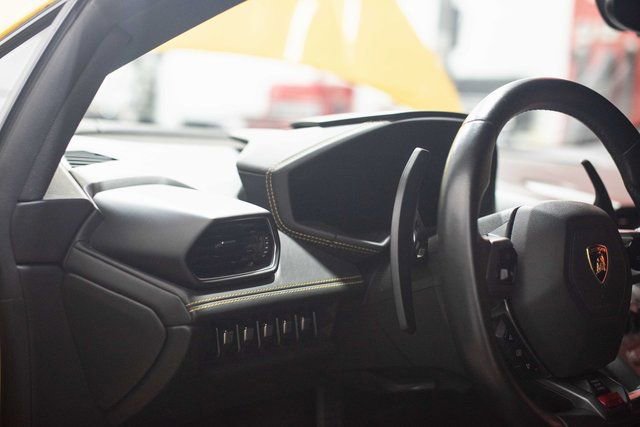 Used 2015 Lamborghini Huracan LP 610-4 image 82