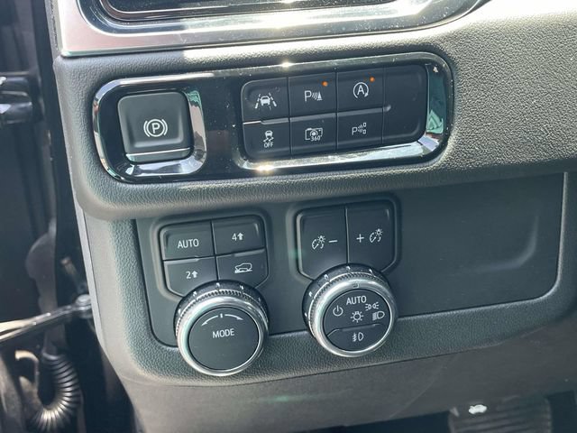 Used 2025 GMC Yukon XL Elevation AWD/4WD image 21