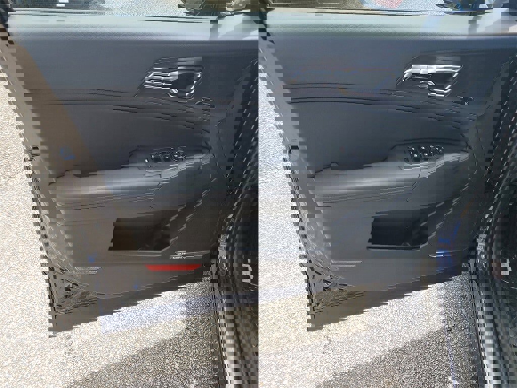 New 2026 Kia Sportage SX image 8