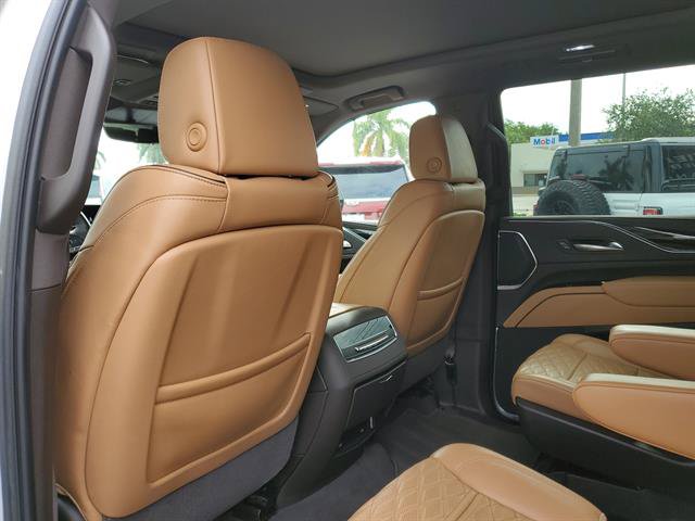 Certified 2023 Cadillac Escalade Premium Luxury AWD/4WD image 36