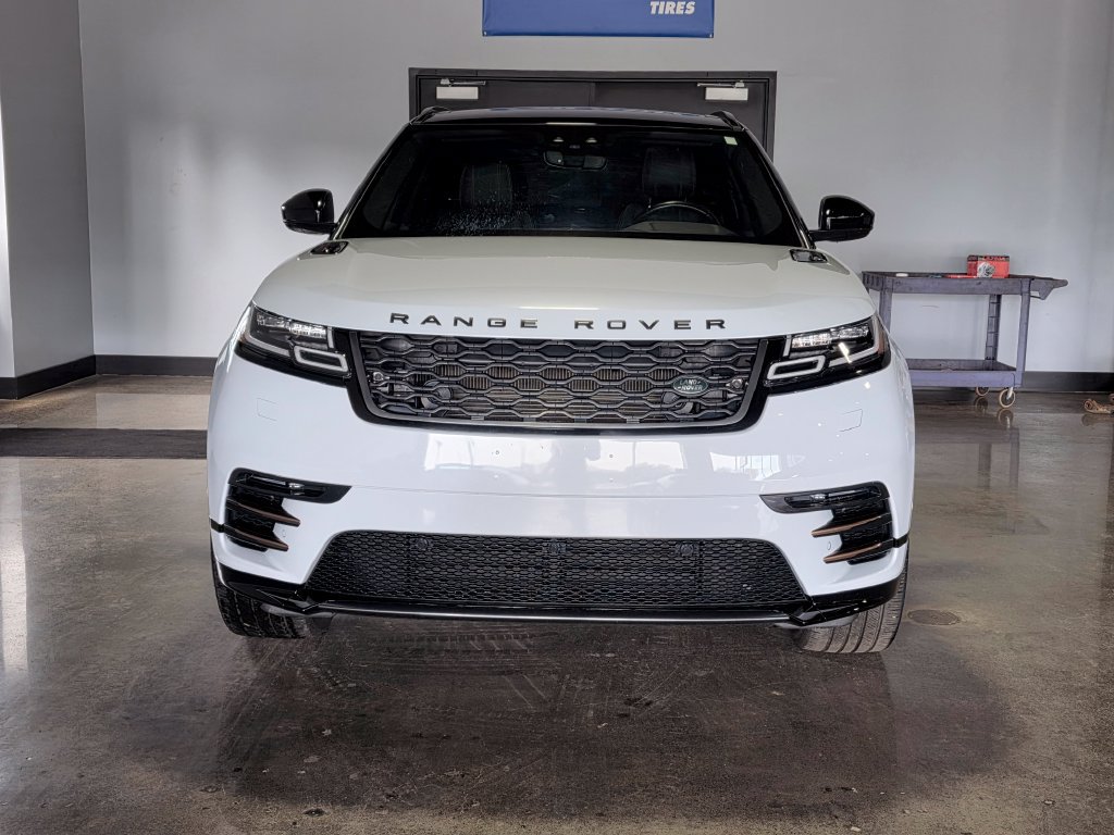 Used 2019 Land Rover Range Rover Velar R-Dynamic SE AWD/4WD image 2