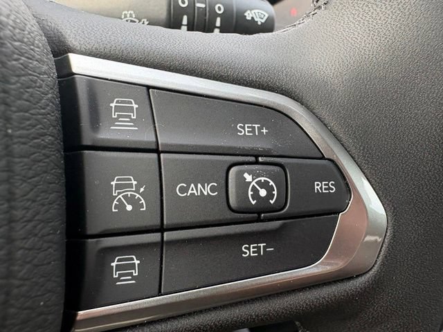 Used 2026 Jeep Compass Limited AWD/4WD image 37