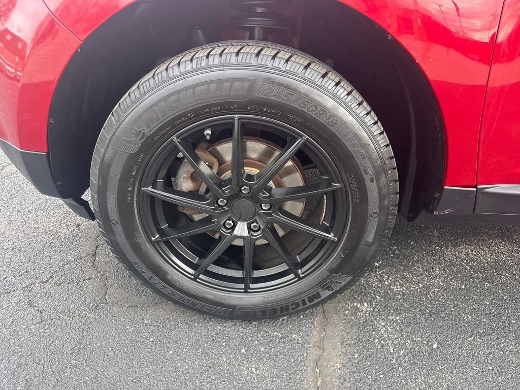 Used 2010 Ford Edge SEL image 25