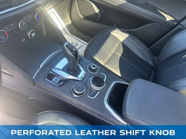 Used 2020 Alfa Romeo Stelvio Sport w/ Quick Order Package 22J Sport AWD/4WD image 24