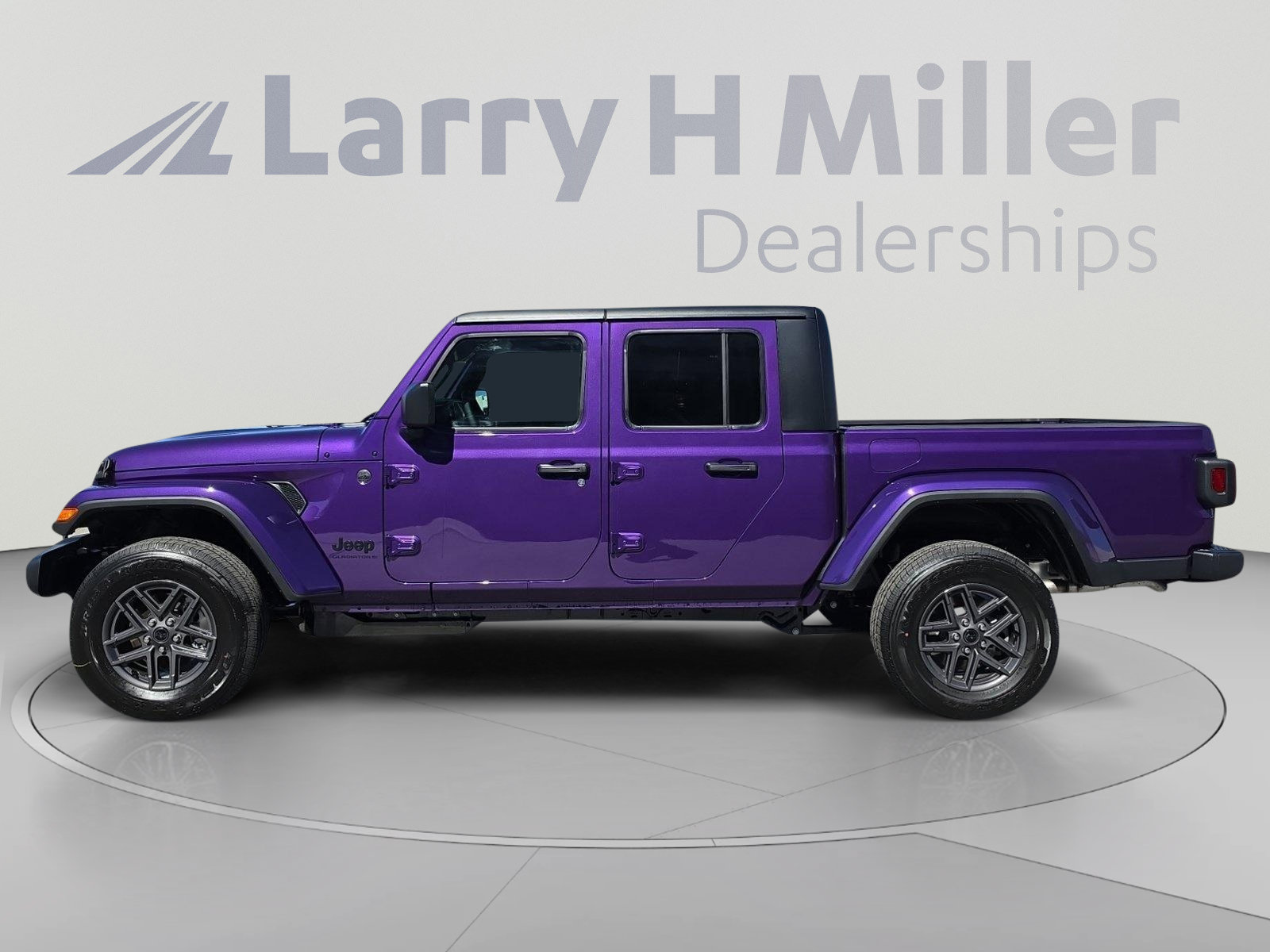 New 2026 Jeep Gladiator Sport AWD/4WD image 2