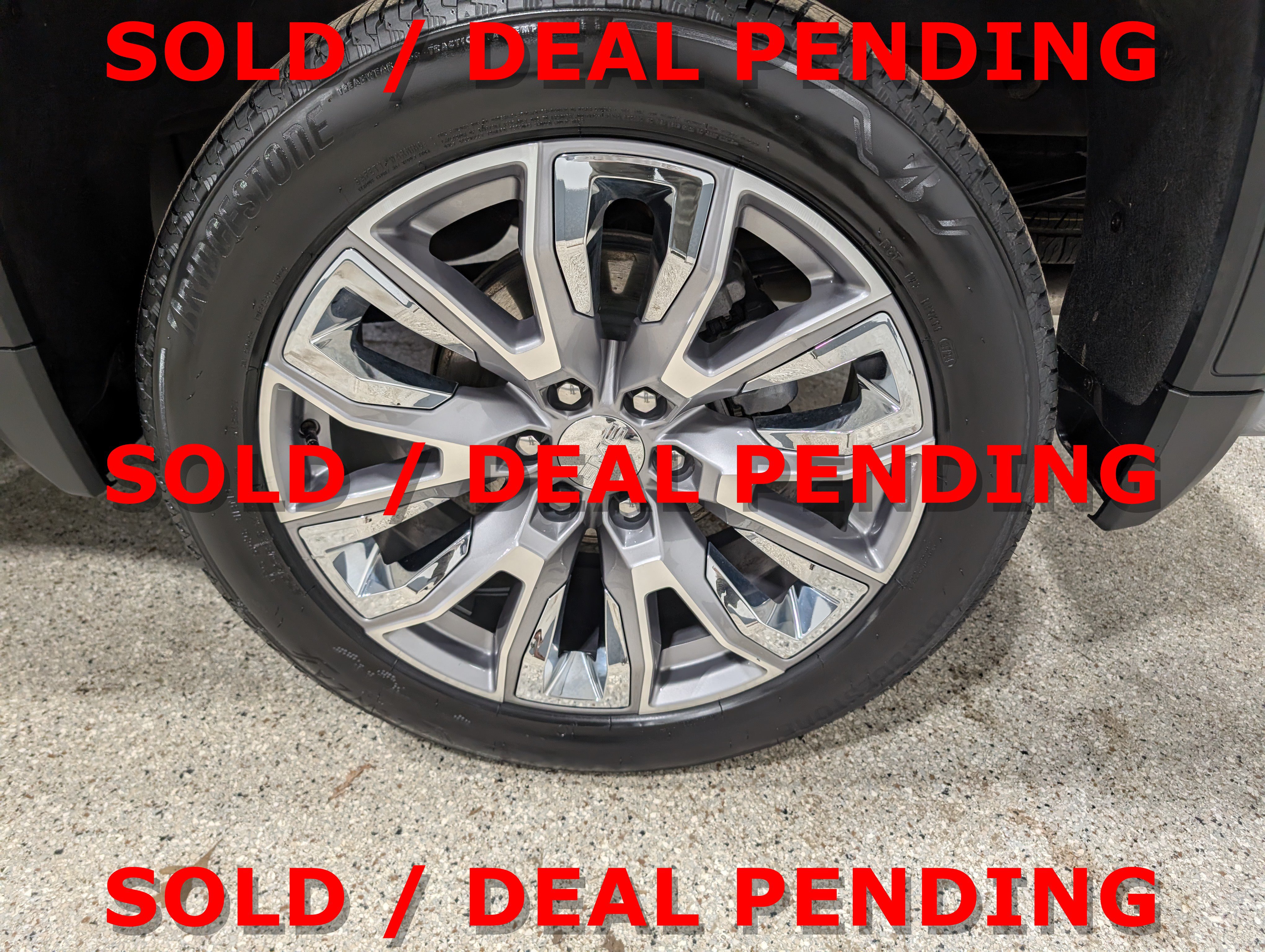 Used 2025 GMC Sierra 1500 Denali w/ Denali Reserve Package AWD/4WD image 12