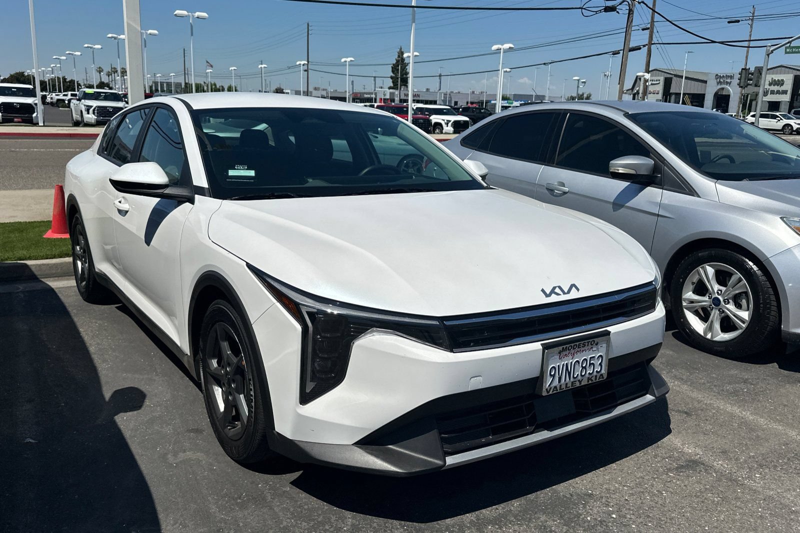 Certified 2025 Kia K4 EX FWD image 2
