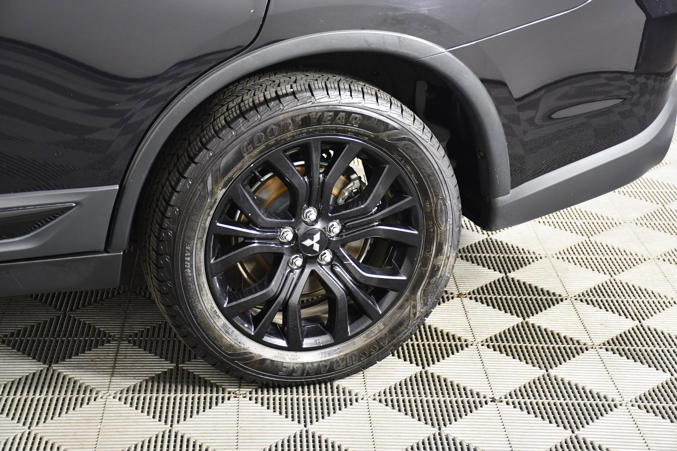 Used 2018 Mitsubishi Outlander LE AWD/4WD image 51