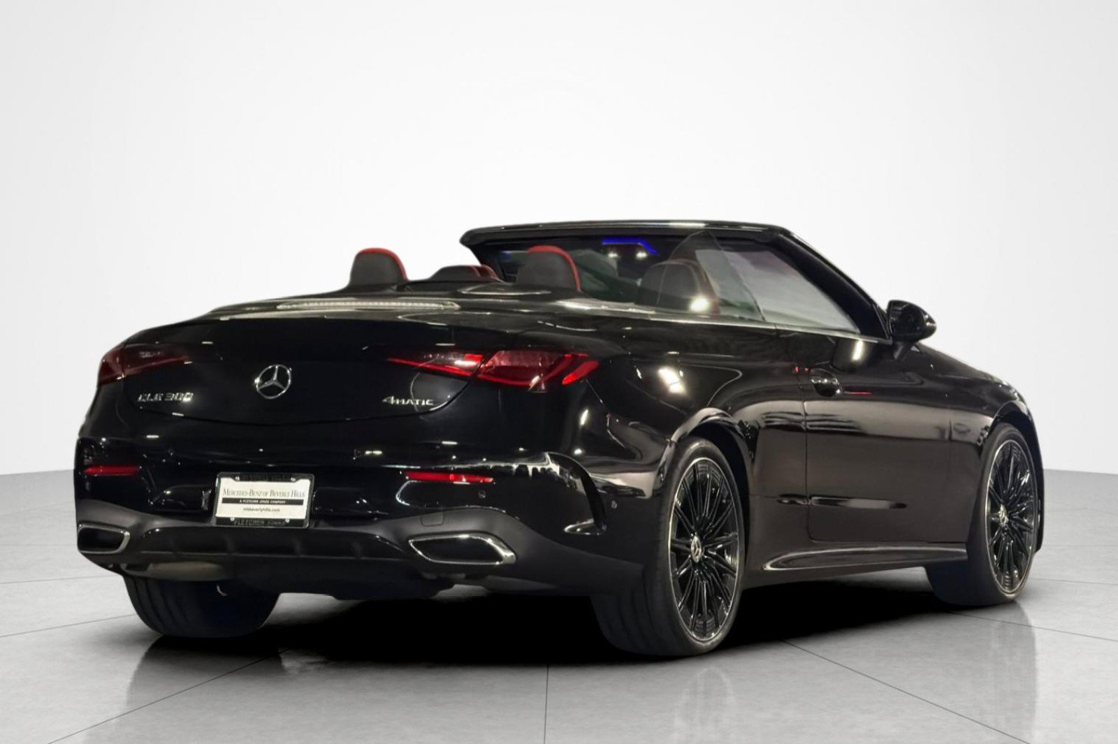 Used 2026 Mercedes-Benz CLE 300 4MATIC Cabriolet image 5