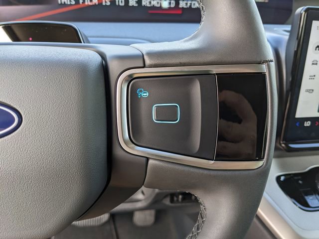 New 2025 Ford Expedition Active image 34