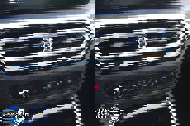 Used 2024 BMW 330e xDrive image 25