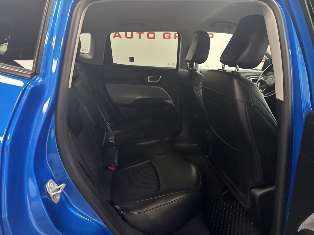 Used 2022 Jeep Compass Latitude w/ Convenience Group AWD/4WD image 34