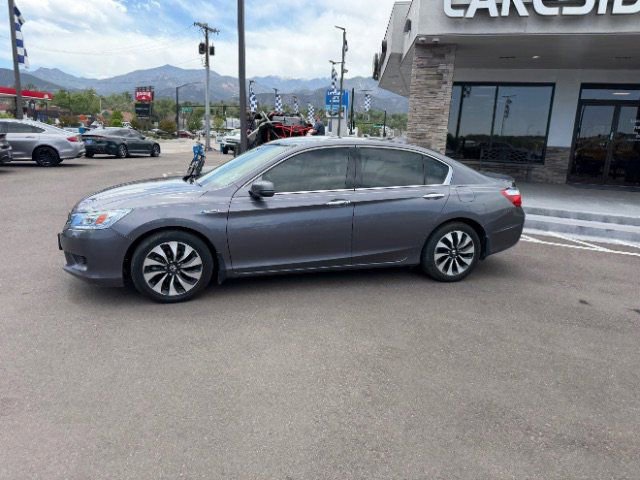 Used 2015 Honda Accord Touring image 4