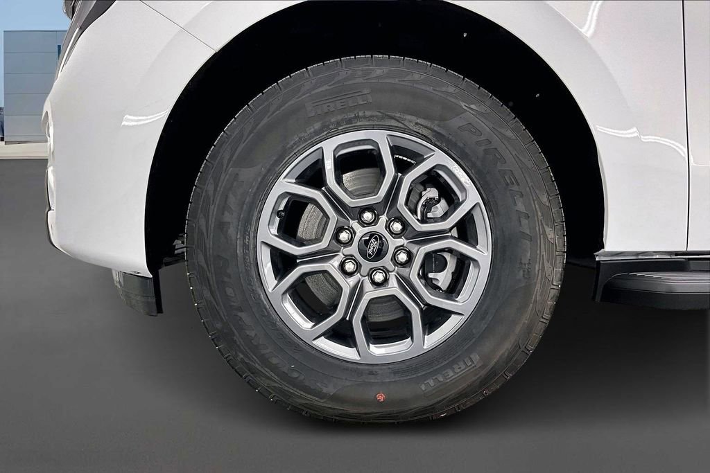 New 2025 Ford Expedition Max Active image 13