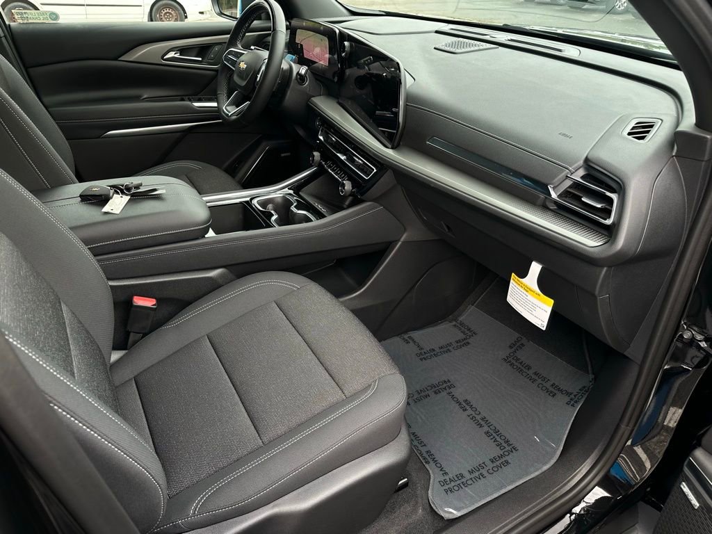 New 2026 Chevrolet Traverse LT w/ Enhanced Driving Package FWD image 17