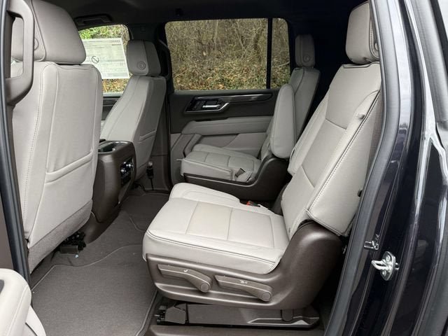 New 2026 GMC Yukon XL Elevation AWD/4WD image 12