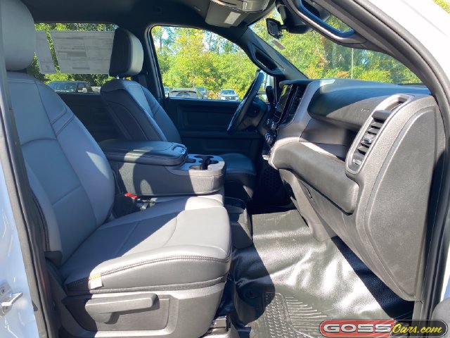 New 2026 RAM 2500 Tradesman w/ Chrome Appearance Group AWD/4WD image 6