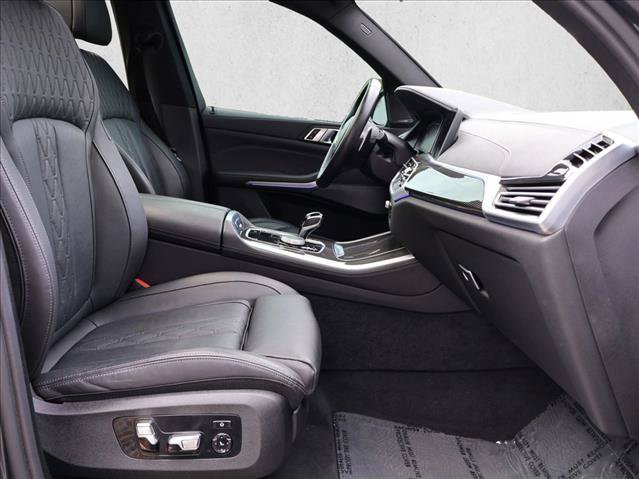 Used 2023 BMW X5 M50i w/ Parking Assistance Package AWD/4WD image 27