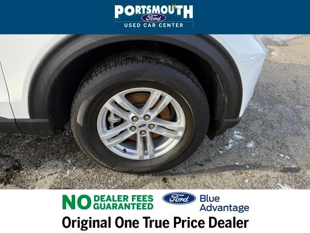 Used 2022 Ford Explorer XLT w/ Equipment Group 202A AWD/4WD image 35