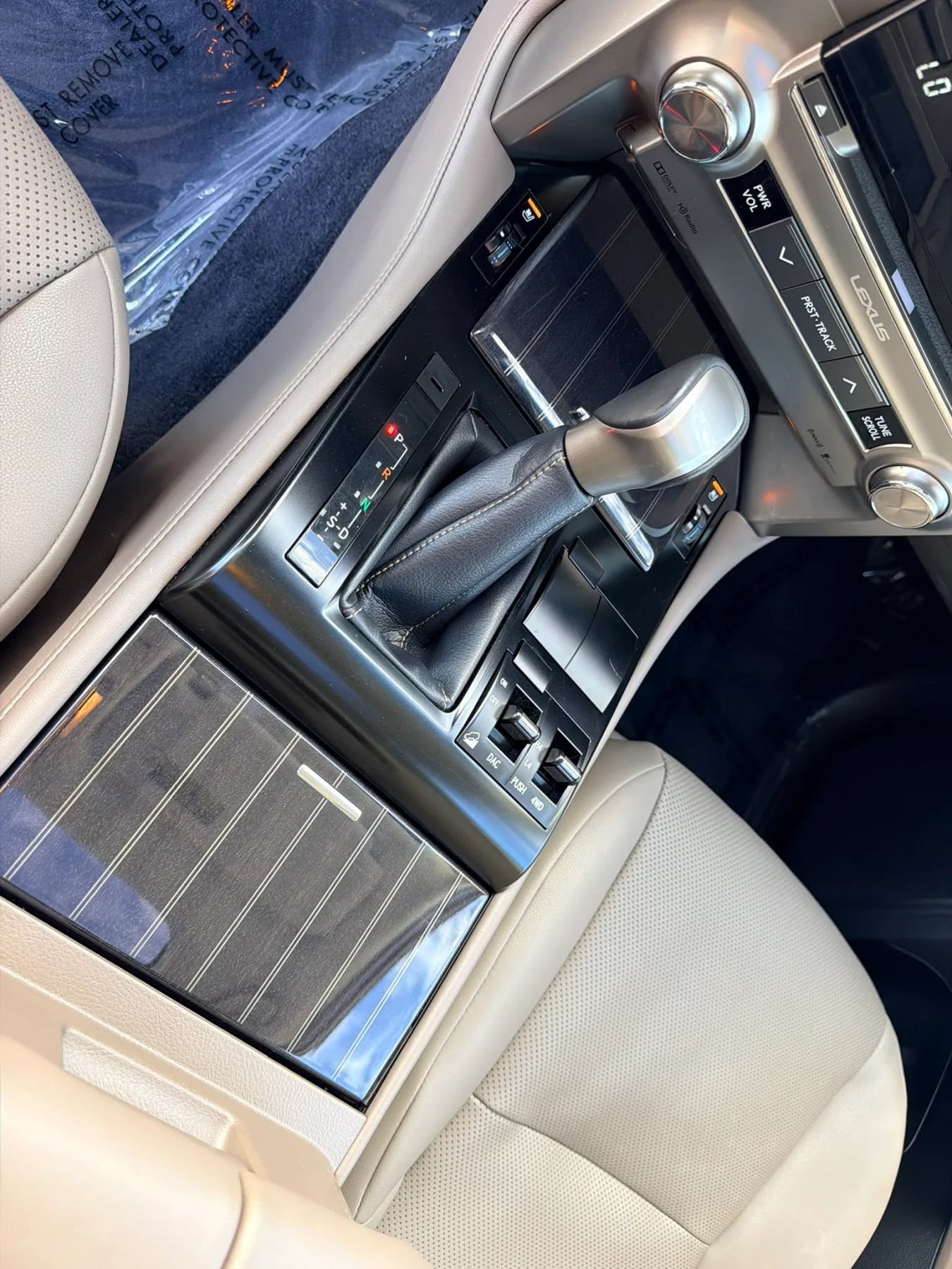 Used 2020 Lexus GX 460 Premium w/ Premium Package AWD/4WD image 28