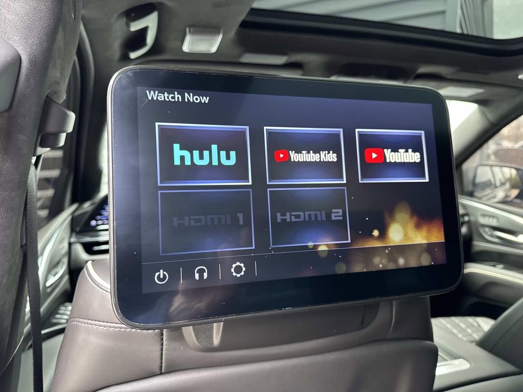 Used 2023 Cadillac Escalade V AWD/4WD image 18