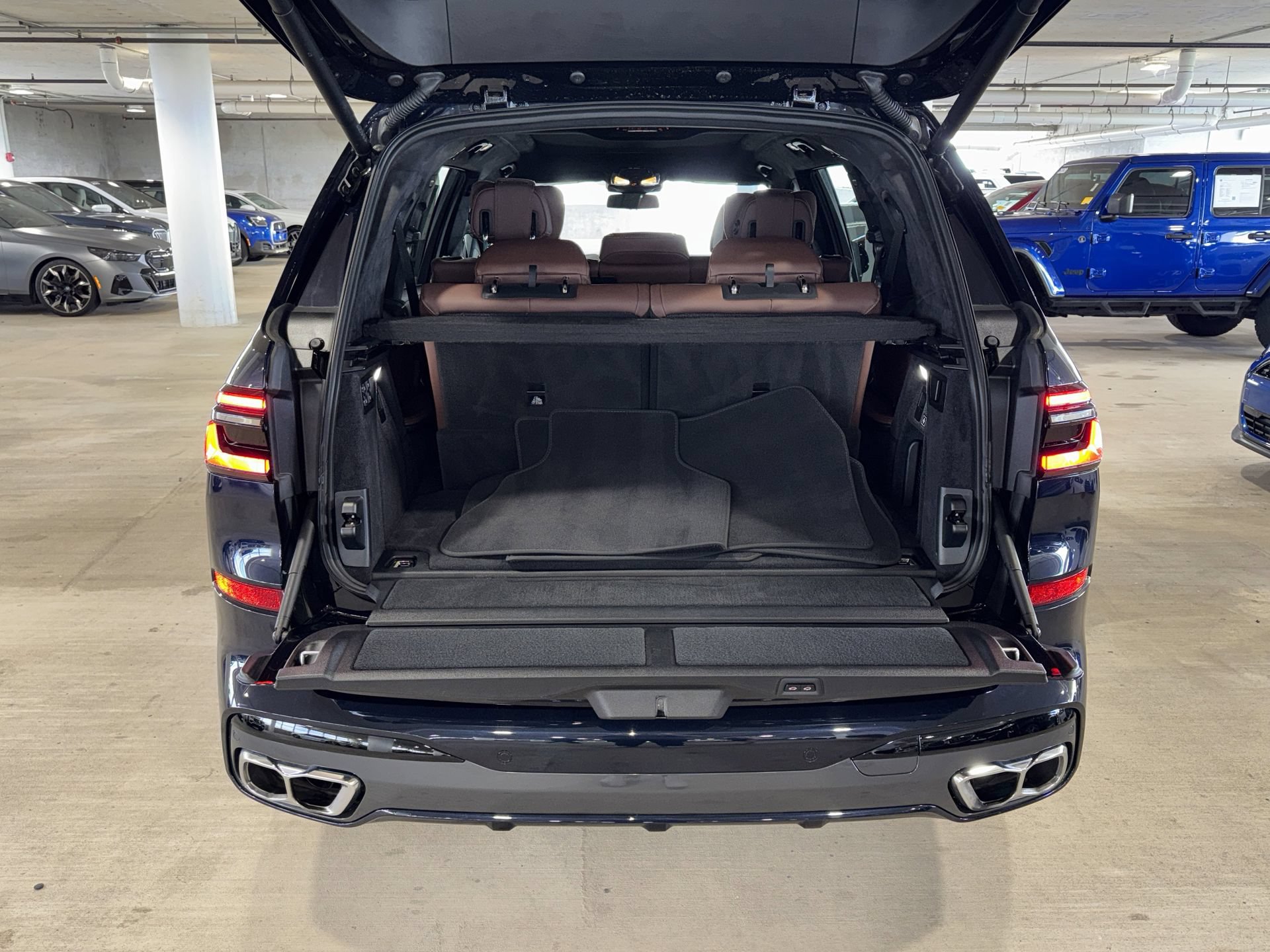 Used 2026 BMW X7 M60i AWD/4WD image 14