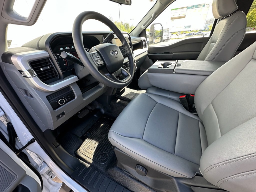 New 2026 Ford F350 XL w/ XL Chrome Package AWD/4WD image 14