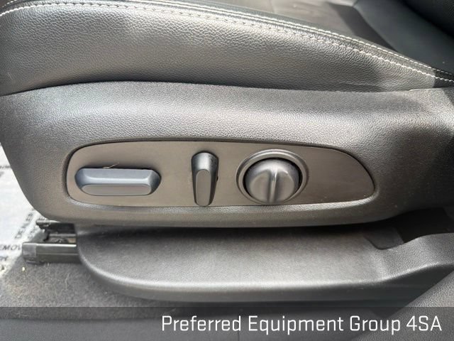 Used 2023 GMC Terrain SLT w/ Tech Package FWD image 31