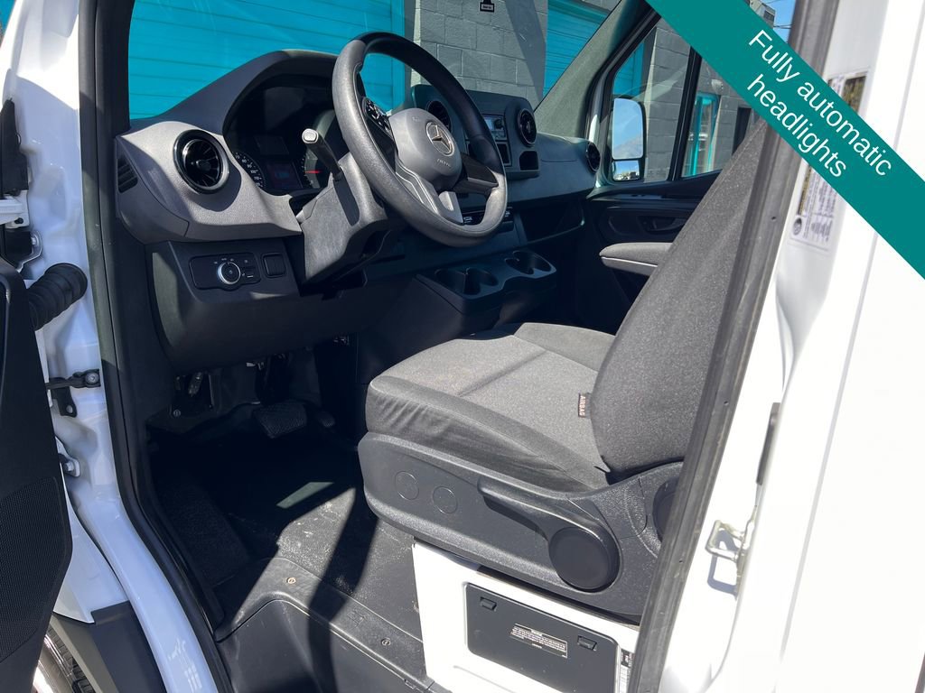 Used 2022 Mercedes-Benz Sprinter 2500 image 3