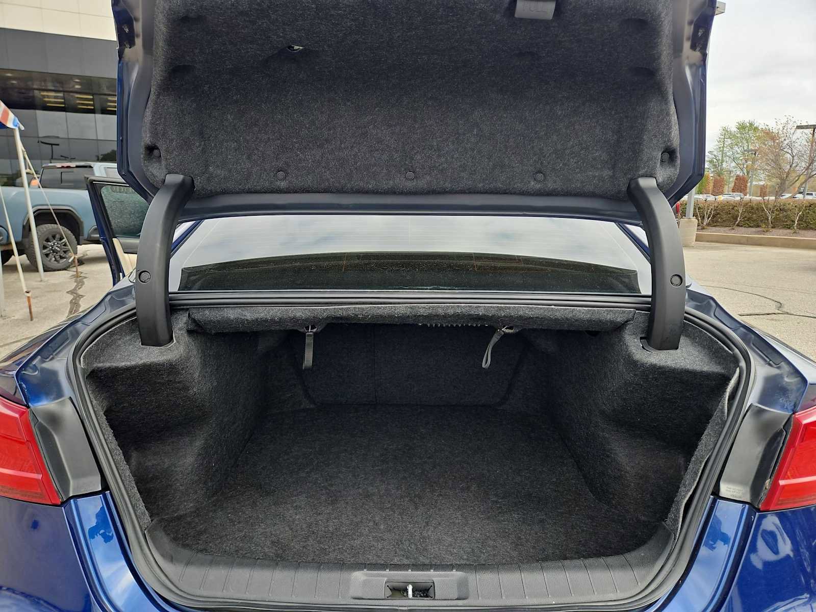 Used 2017 Nissan Maxima Platinum image 40