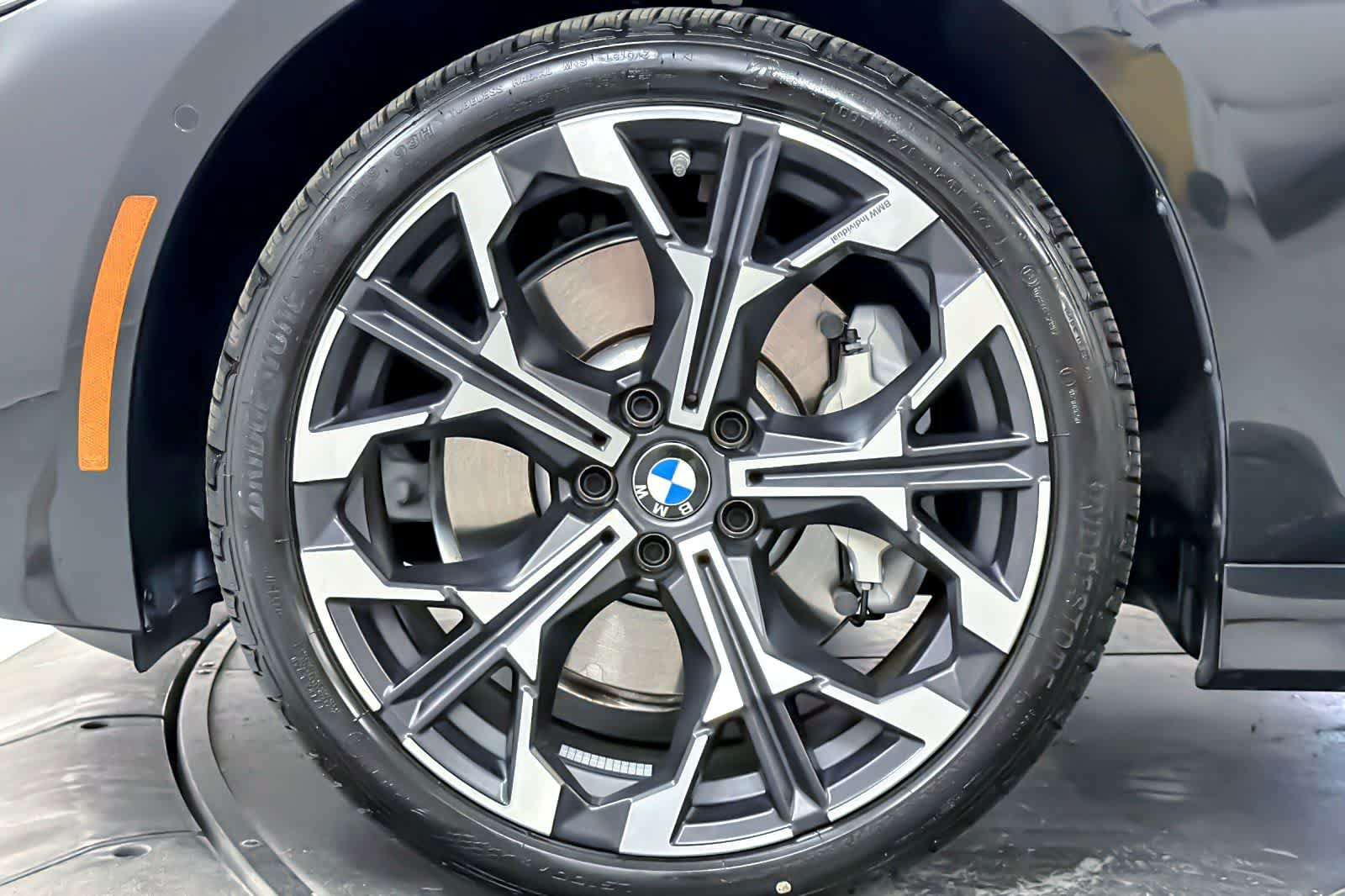 Used 2026 BMW 330i Sedan w/ Convenience Package RWD image 26