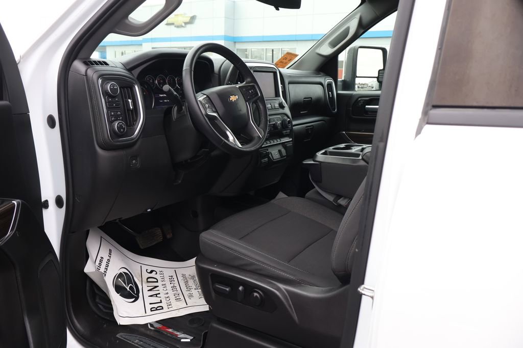 Used 2022 Chevrolet Silverado 2500 LT w/ Convenience Package image 11
