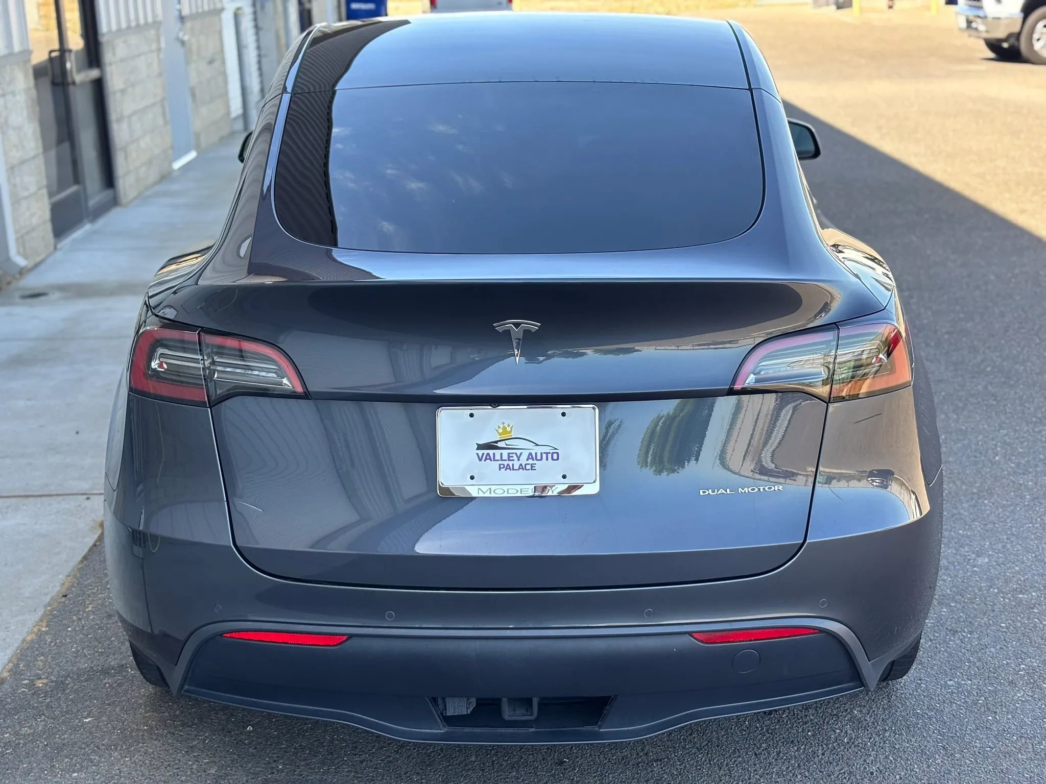 Used 2021 Tesla Model Y Long Range image 4