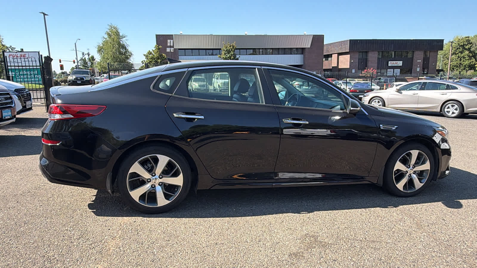 Used 2020 Kia Optima S FWD image 4