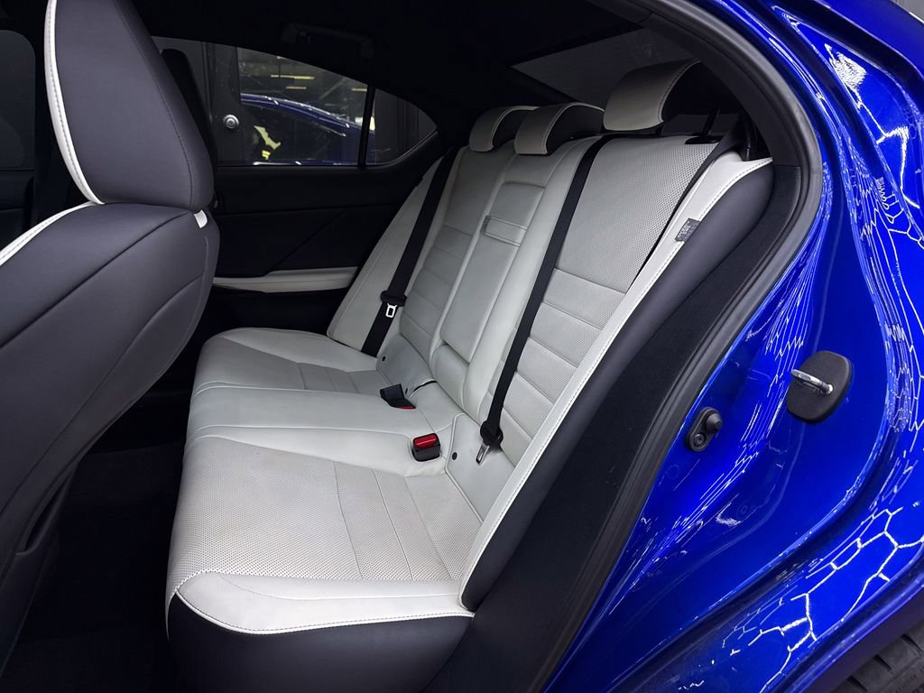 Used 2023 Lexus IS 500 RWD image 18
